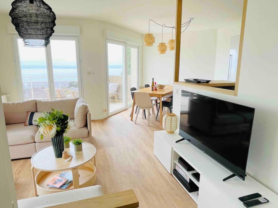 Magnifique Appart Renove Evian Duplex Vue Lac 8 Pers Luaran gambar