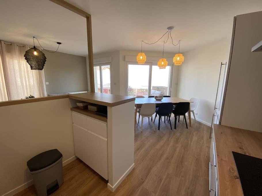 Magnifique Appart Renove Evian Duplex Vue Lac 8 Pers Luaran gambar